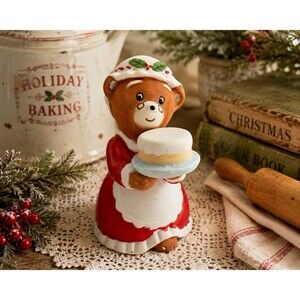 Vintage 1982 Lucy & Me Christmas Cookie Bear Mrs Bear Cake Figurine Enesco